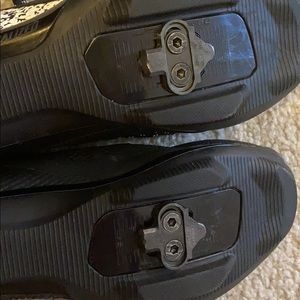 Cycling shoes with clips. Size 8. Great condition!
